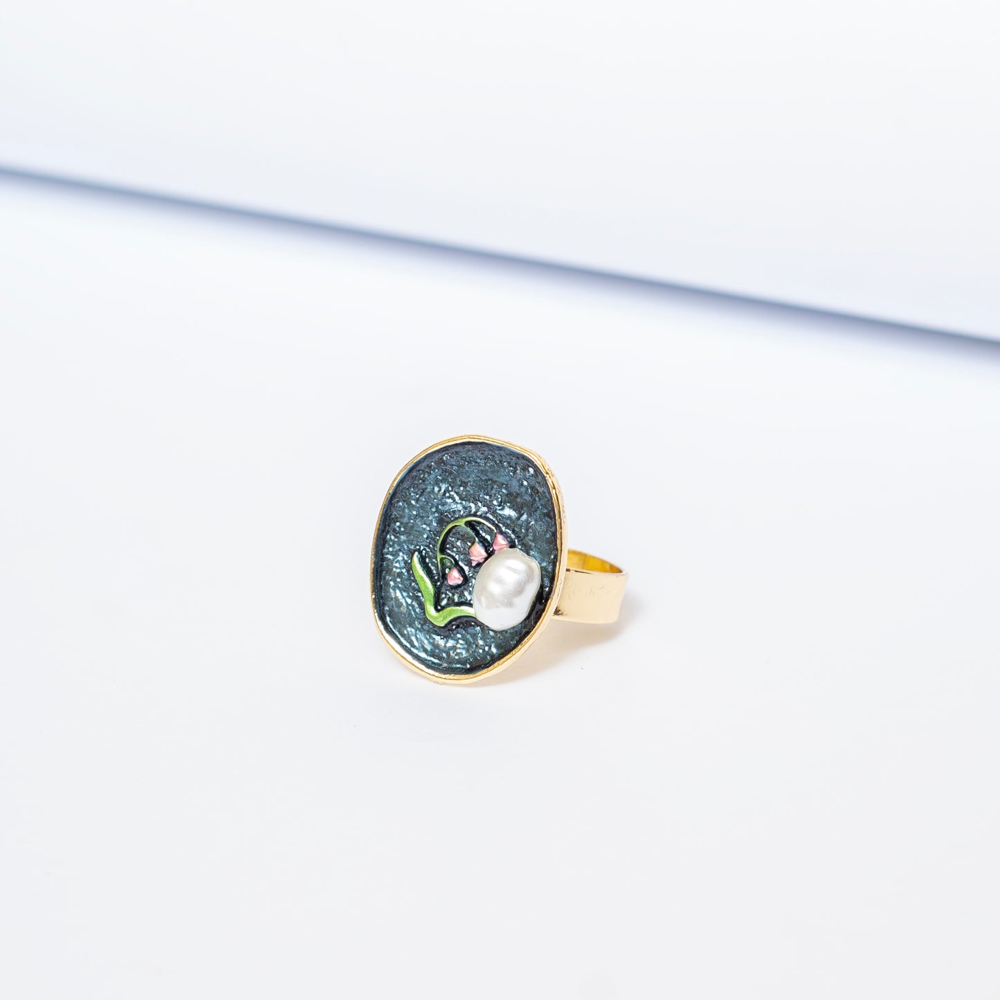 Pearlk Flower Ring